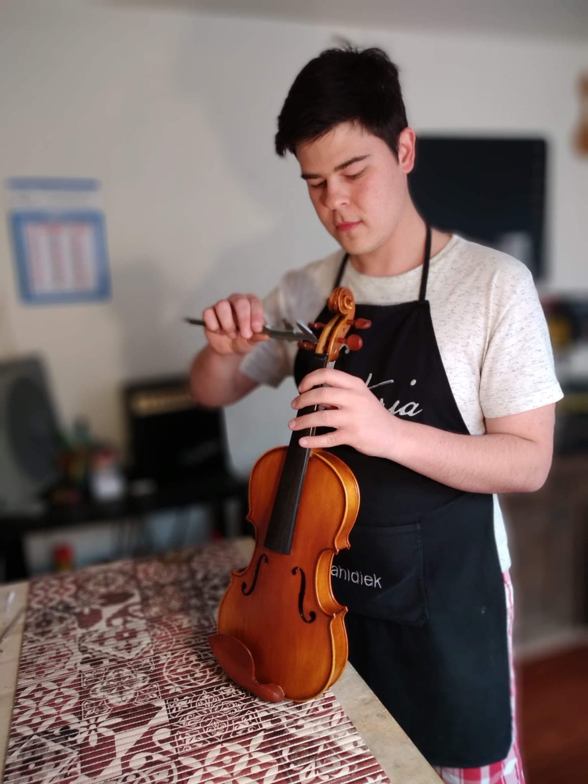 Pedro Vahldiek em seu atelier
